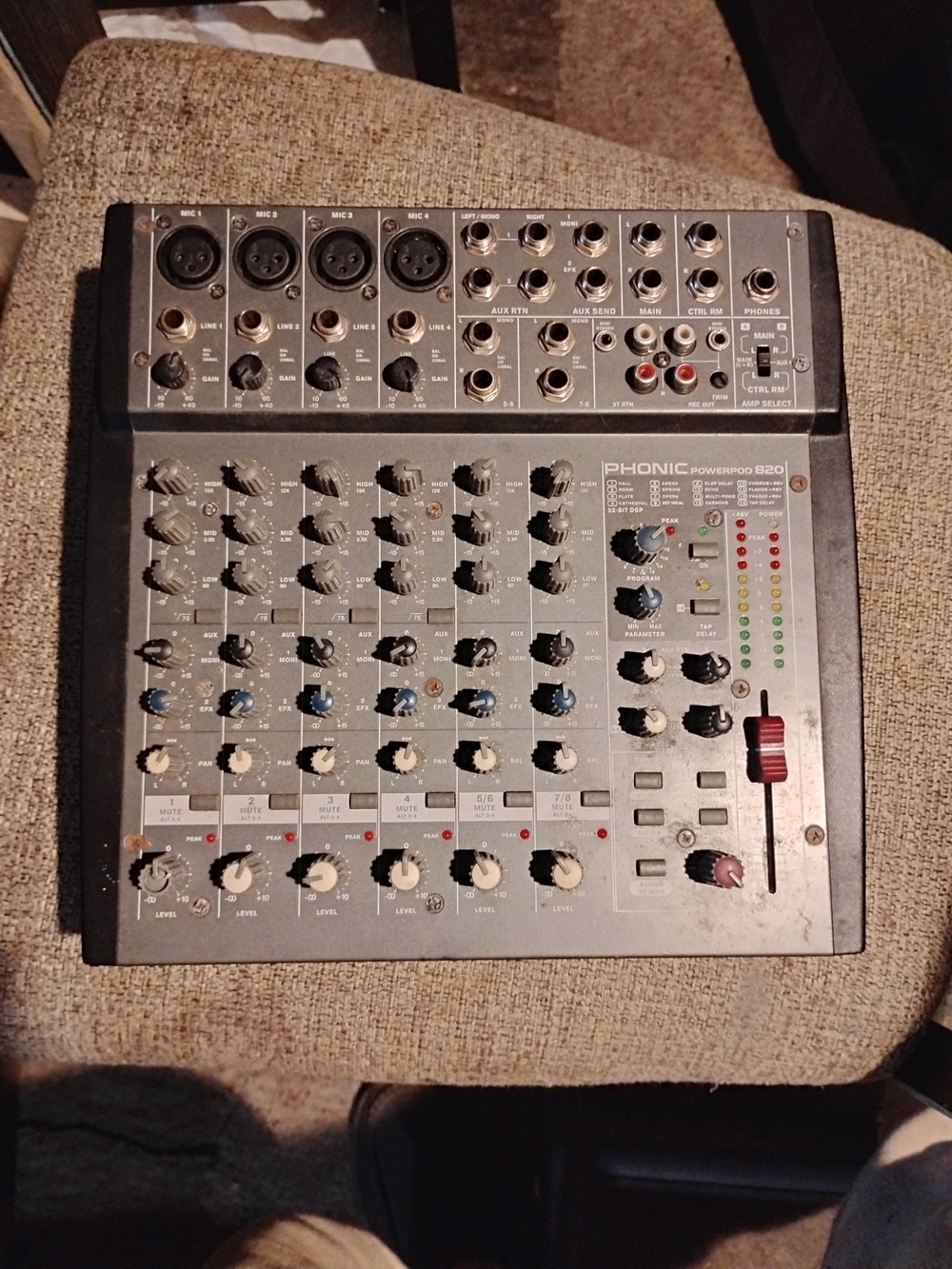 Phonic Powerpod 820 Audio Mixer - Gray Console Tested Working